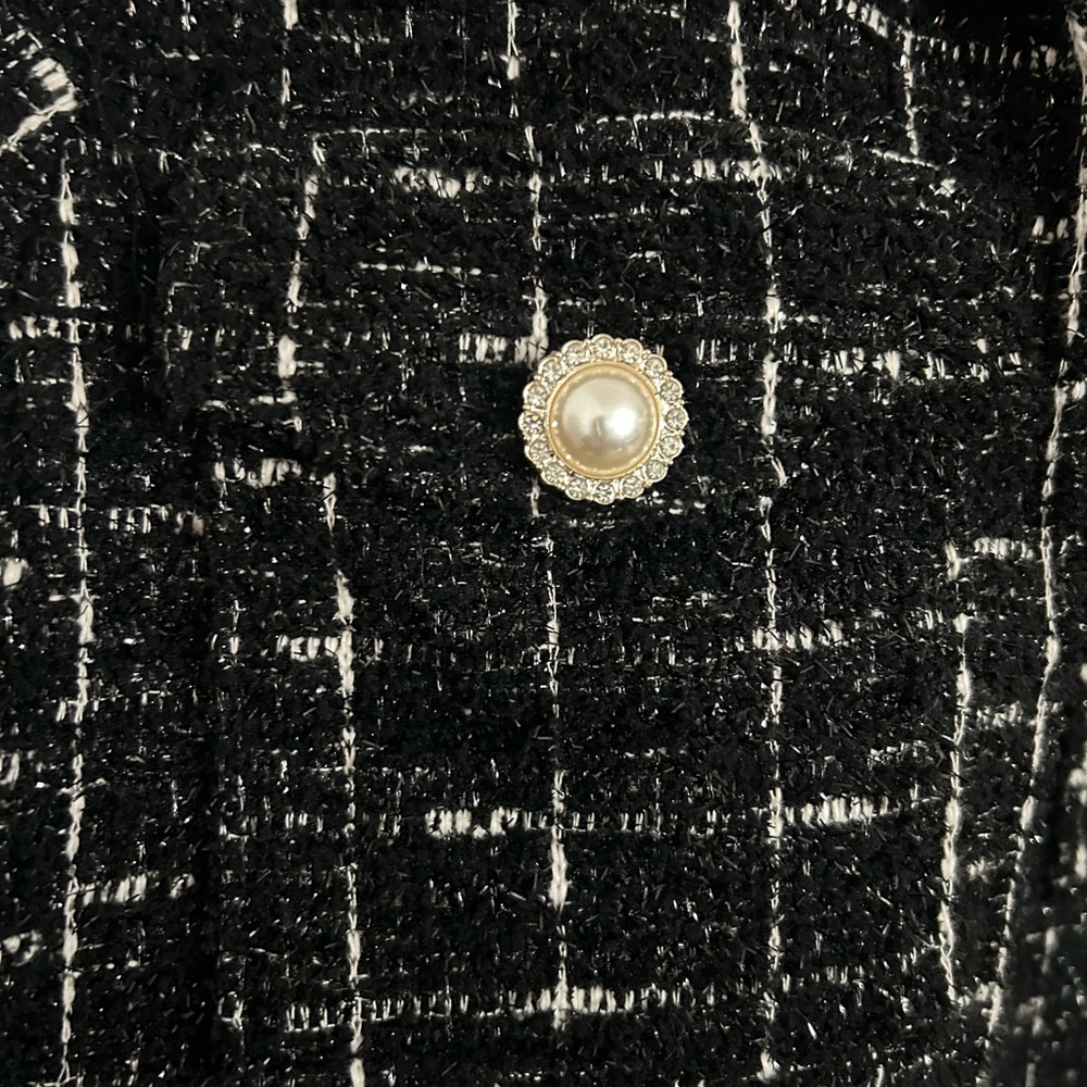 NWOT Sincerely Jules Black and White Tweed Blazer With Gold Specks - Picture 3 of 4